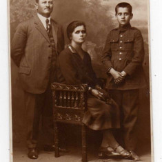 BUCURESTI CARTE POSTALA FOTOGRAFIE DE FAMILIE FOTOGRAF BARUSCHY 1928