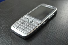 Nokia e52 argintiu reconditionat foto