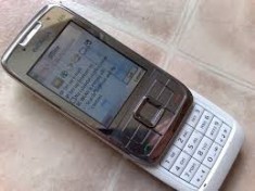 Nokia e66 argintiu reconditionat foto