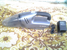 Bosch mini aspirator de mana foto