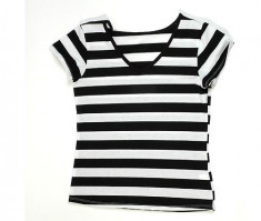 tricou dama in dungi alb cu negru....OFERTA !! foto