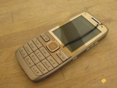 Nokia e52 maro reconditionat foto