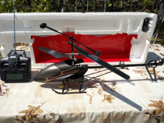 Elicopter cu telecomanda foto
