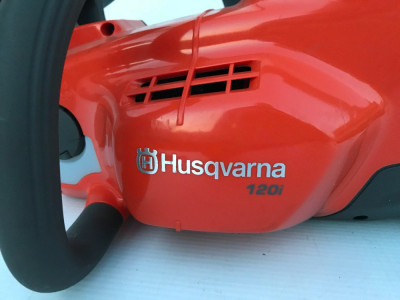 Drujba pe acumulator Husqvarna 120i Fabricație 2016 Noua foto