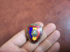 INSIGNA / Militar de frunte ! foto