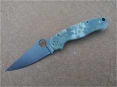 BRICEAG SPYDERCO PARAMILITARY 2 CAMO- LAMA NEAGRA - REPLICA foto