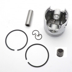 Kit Piston + Segmenti + Rulment Scuter Malaguti F12 - 44.5mm - Bolt 10mm foto