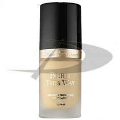 Too Faced Born This Way Luminous Ivory Oil-free foto
