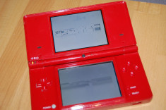 CONSOLA NINTENDO DSI TWL-001 - DEFECT - PENTRU PIESE foto