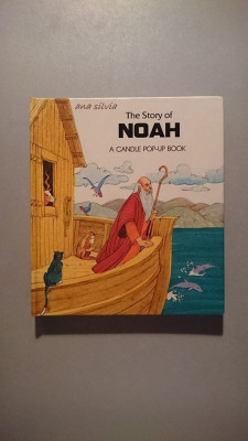 The Story of Noah -A candle pop-up book/Tridimensional book foto