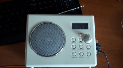 RADIO TCM 253464 , FM 87,5-108 MHz , FUNCTIONEAZA . foto