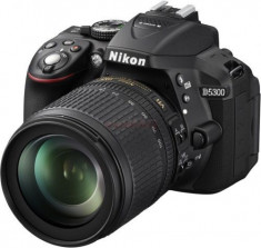 Aparat Foto D-SLR Nikon D5300 (Negru), cu Obiectiv 18-105mm VR, Filmare Full HD, 24.2MP foto