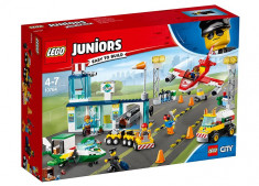 LEGO Juniors - Aeroportul orasului 10764 foto