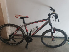 Bicicleta mountain bike foto