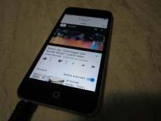 IPOD TOUCH 5TH GENERATION CU DEFECT.CITITI CU MARE ATENTIE DESCRIEREA VA ROG! foto