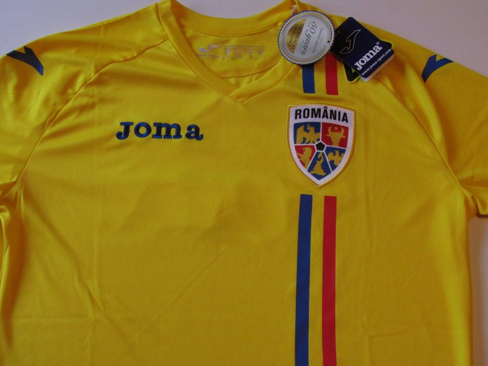 Tricou fotbal - nationala Romaniei (modelul nou) | arhiva Okazii.ro