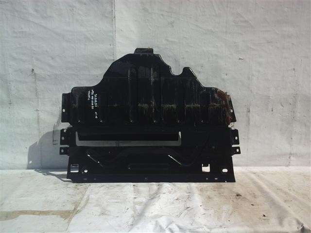 Scut motor metalic Opel Vivaro / Renault Trafic An 2001-2007 cod GM52190 / 138883 foto mare Scut motor metalic Opel Vivaro / Renault Trafic An 2001-2007 cod GM52190 / 138883 foto mare