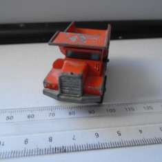 bnk jc Matchbox 28d Mack Dumper