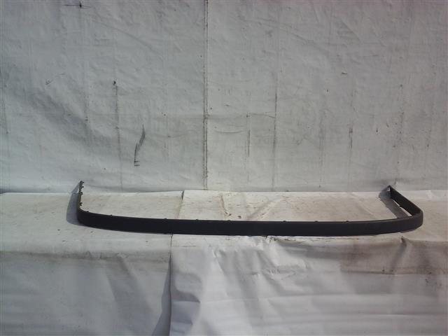 Bandou bara spate Skoda Octavia 1 Berlina An 2000-2007 cod 1U6807423 foto mare Bandou bara spate Skoda Octavia 1 Berlina An 2000-2007 cod 1U6807423 foto mare