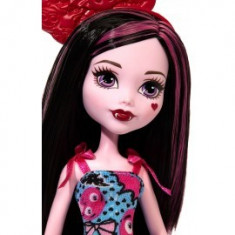 Papusa Draculaura - Monster High Basic Emoji foto