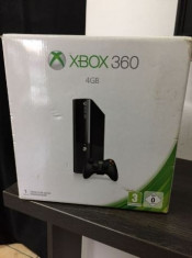 Xbox 360 4GB foto