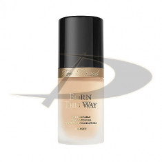 Too Faced Born This Way Luminous Porcelain Oil-free foto