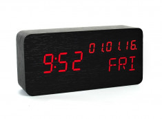 Ceas de birou, display LED, din lemn, senzor sunet, temperatura, data, alarma foto