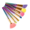 AC1325-55 Kit make up ce include 7 pensule colorate, de diferite forme