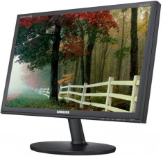 Monitor Samsung SyncMaster E1920, 18 Inch, LCD, 1360 x 768, HD, Widescreen, DVI, VGA foto