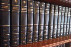 Enciclopedia Britannica 32 volume - editie speciala de lux + 2 volume bonus foto