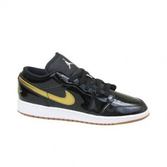 Pantofi Copii Nike Air Jordan 1 Low GS 554723032 foto