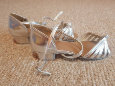 Sandale noi de dans pentru copii - marimea 33 (21.5 cm) foto