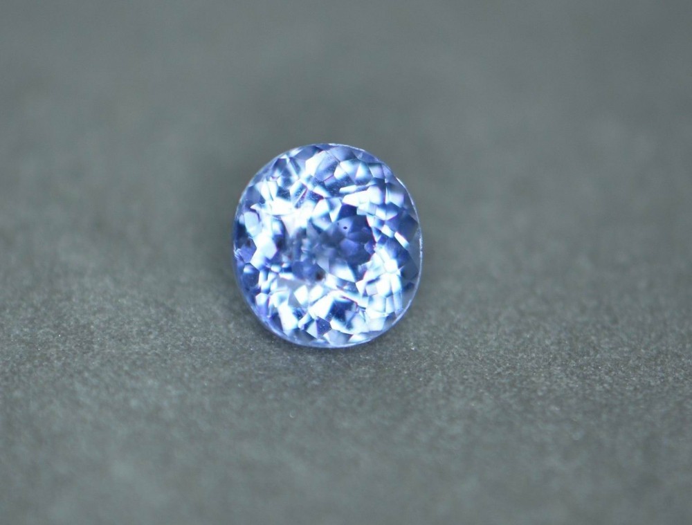 SAFIR NATURAL ALBASTRU CLAR super 1,22 ct. certificat  autenticitate-NEINCALZIT | Okazii.ro