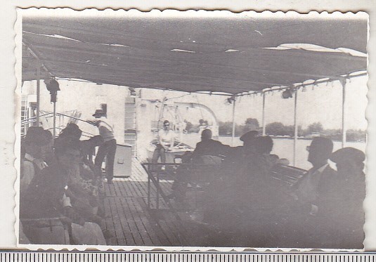 bnk foto - Cu vaporul pe Dunare - anii `70