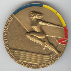 Concurs ROMANIA - ITALIA FEMININ 1977 - FED. ROMANA DE ATLETISM Medalie la cutie