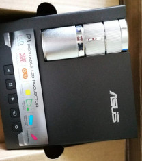 Vand video proiector portabil Asus P1 HD 1280 x 800 foto