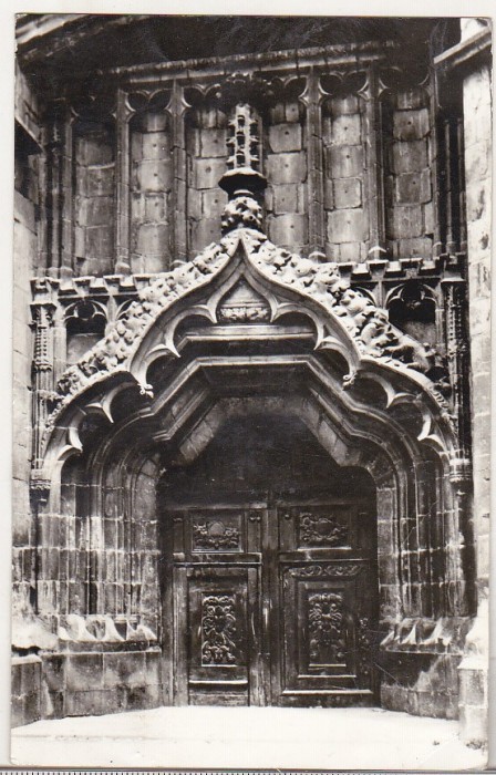 bnk cp Brasov - Biserica Neagra - Poarta principala de vest - uzata