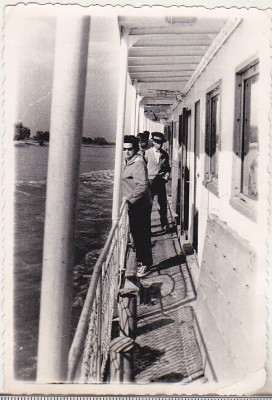 bnk foto - Pe Dunare cu vaporul - anii `70 foto