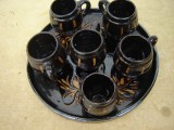 Frumos set tava si 6 cani din ceramica