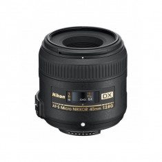 Obiectiv Nikon AF-S Nikkor DX Micro 40mm f/2.8G foto