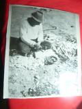 Fotografie de Expozitie autor Bujor Expectatus 1958 -Tigan rudar, 25,5x29,5cm
