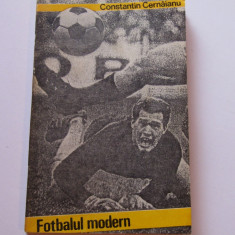 Carte fotbal "FOTBALUL MODERN" de Constantin Cernaianu