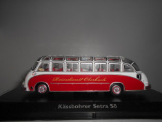 Macheta autobuz Kassbohrer Setra S8 - Atlas scara 1:72 foto