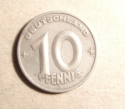 RDG / GERMANIA DEMOCRATA 10 FENNINGI 1948 A foto