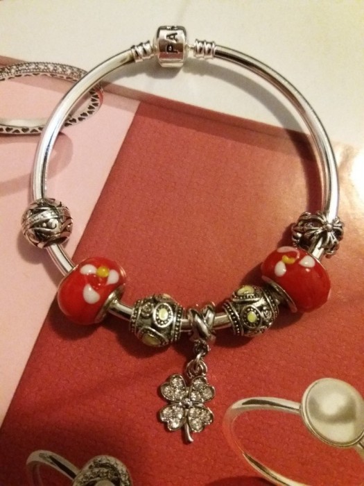 Bratara model PANDORA fixa cu 5 charm Floare trifoi flori rosii plct argint foto mare Bratara model PANDORA fixa cu 5 charm Floare trifoi flori rosii plct argint foto mare