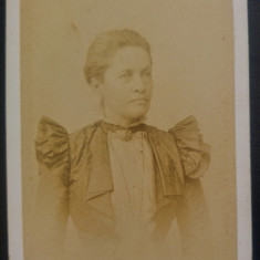Portret femeie// CDV, W. Oppelt, Bucuresci