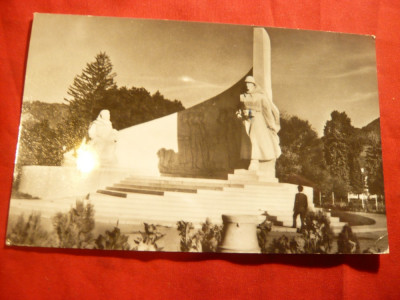 Ilustrata - Baia Mare- Monumentul Ostasului Roman , circulat 1963 foto