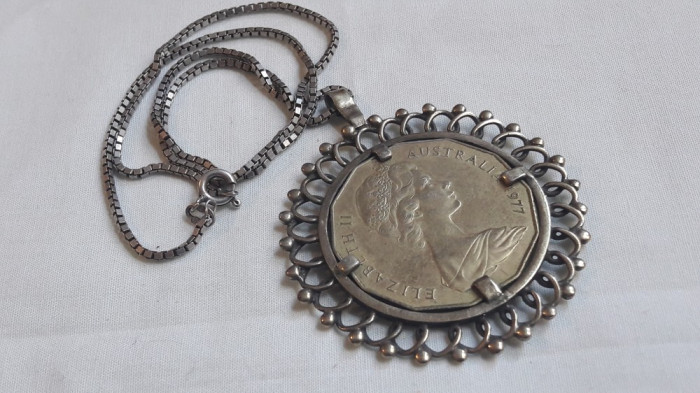 Medalion SILVER jubileu REGINA ELISABETA in montura argint MASIV pe Lant argint