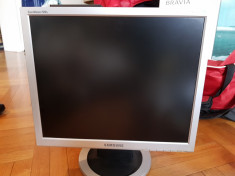 Monitor SAMSUNG 19 inch foto