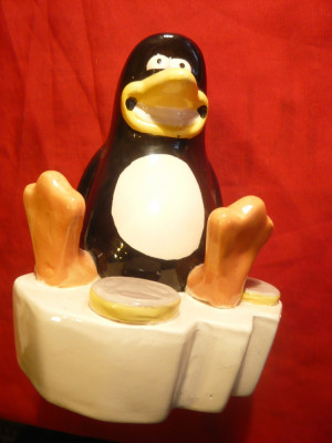 Pusculita din portelan - Pinguin - Anglia , H= 15,5 cm foto